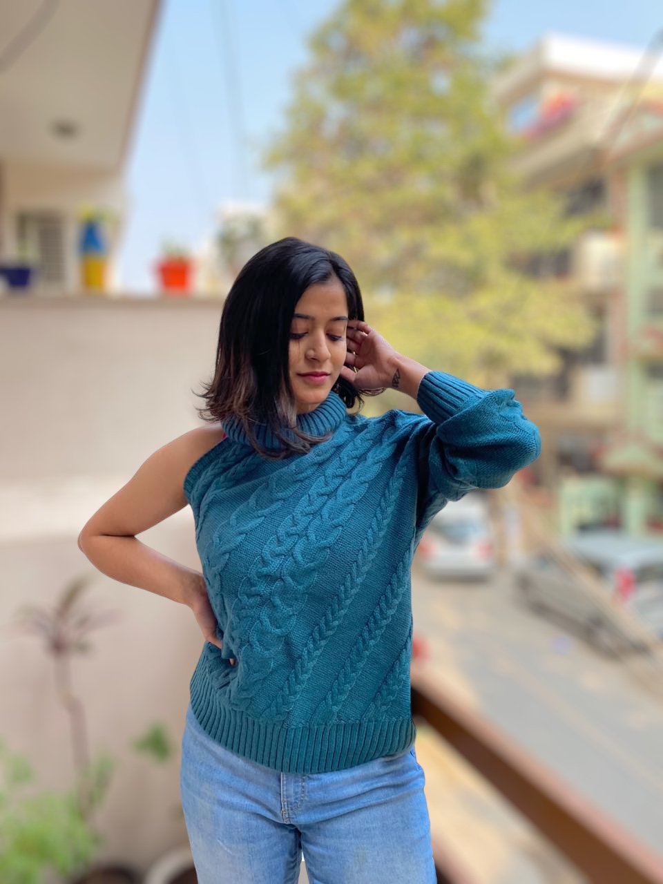 "AMARA" ONE SLEEVE PULLOVER - Image 2